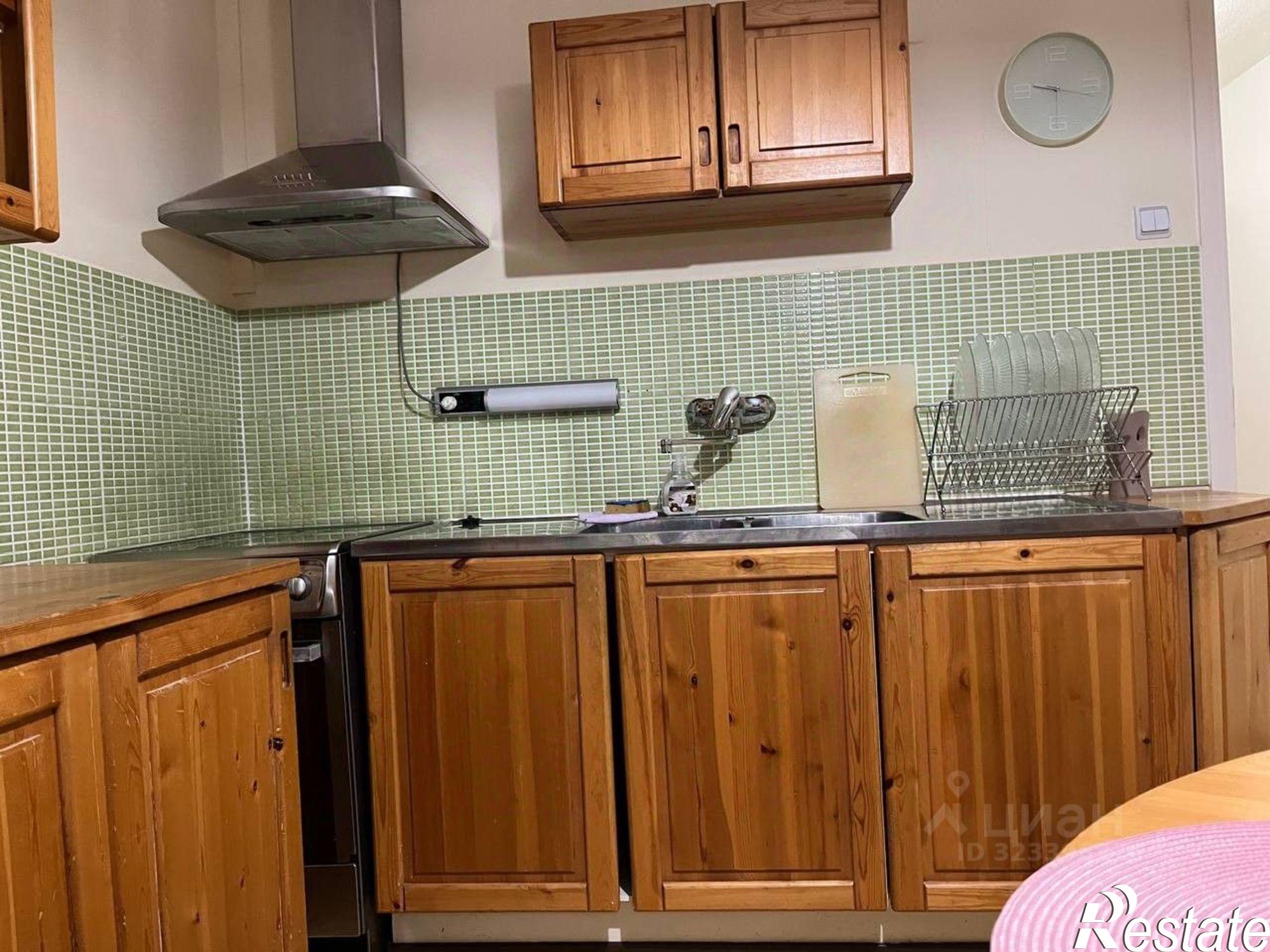 Сдать квартиру за 75 000 рублей на Интернациональная улица, 7