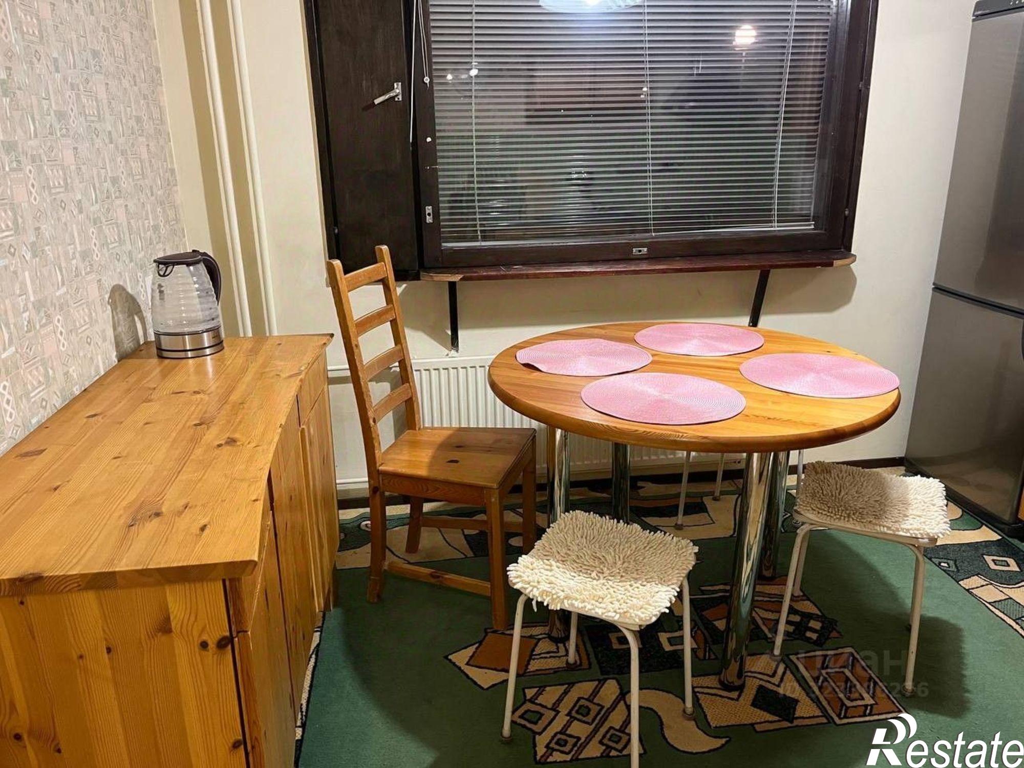 Сдать квартиру за 75 000 рублей на Интернациональная улица, 7