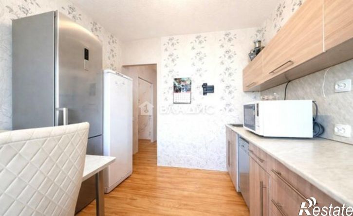 4-комн квартира улица Бумажников, 44,  д. 44