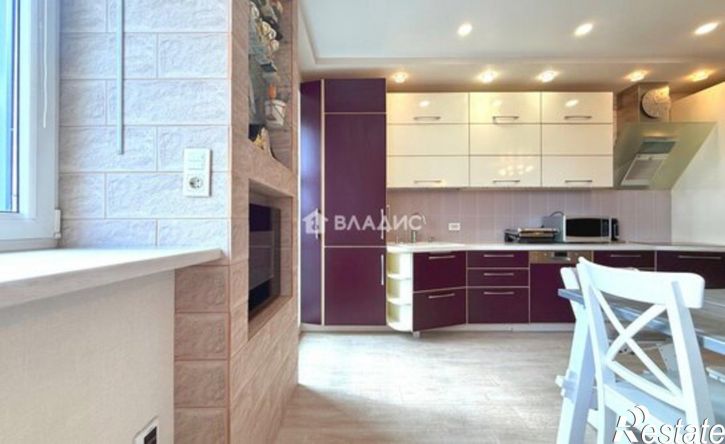 4-комн квартира Петрозаводск, улица Зайцева, 8
