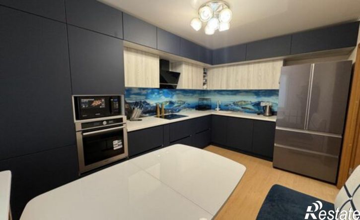 3-комн квартира Петрозаводск, Нойбранденбургская улица, 3к1