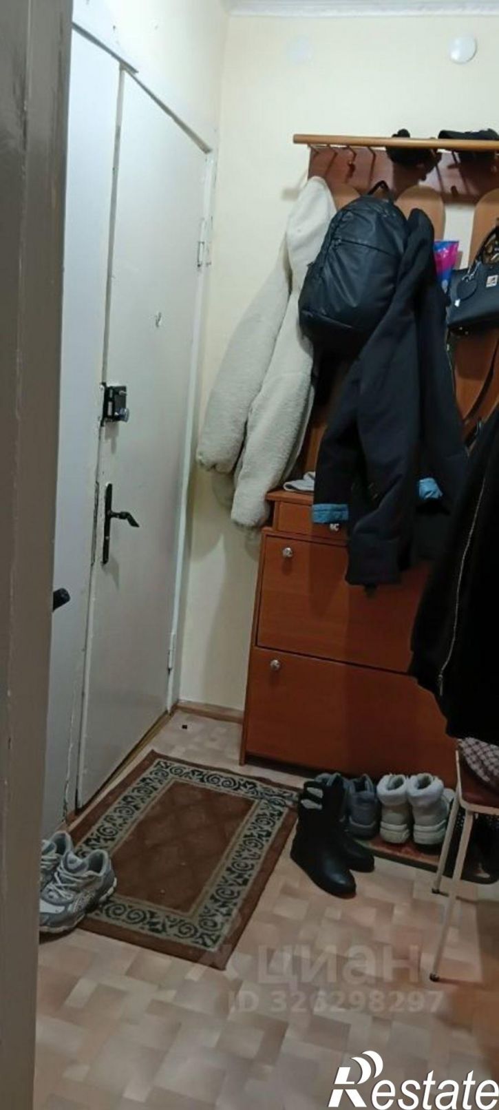 4-комн квартира ул Каменева, 8,  д. 8