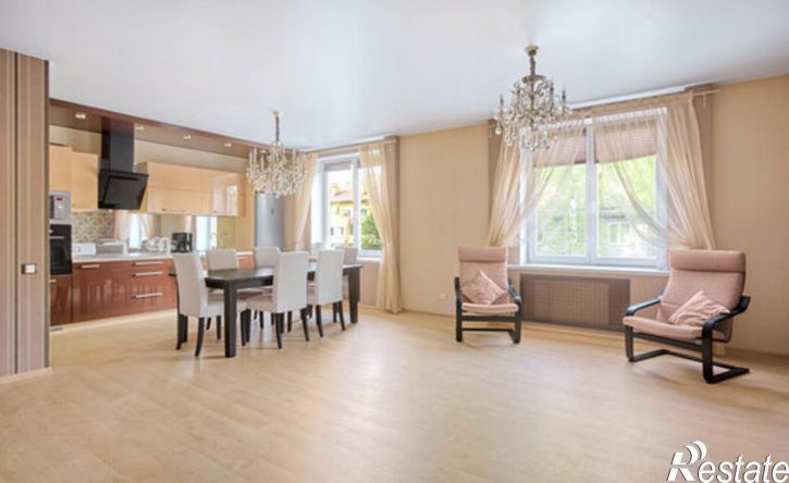 3-комн квартира Петрозаводск, Коммунальная улица, 1