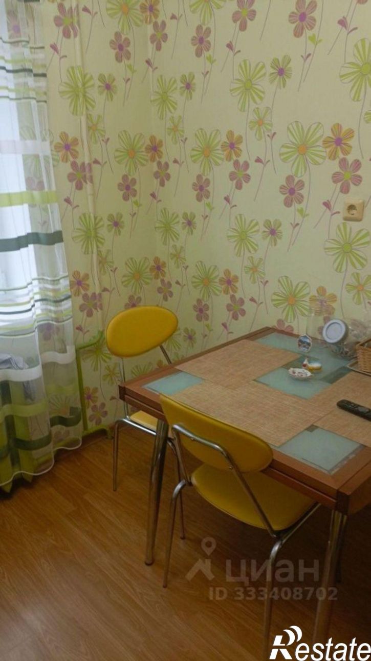 2-комн квартира ул Титова, 1,  д. 1